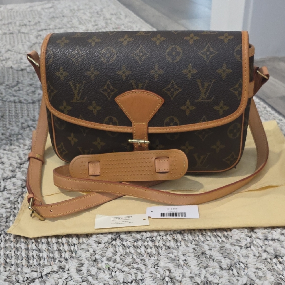 Authentic Louis Vuitton Sologne Crossbody Bag